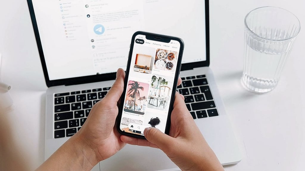 Using AI to Create Engaging Social Media Visuals