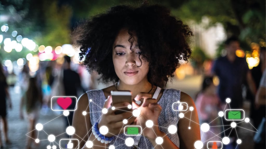 Creating Engaging Visual Content for Social Media
